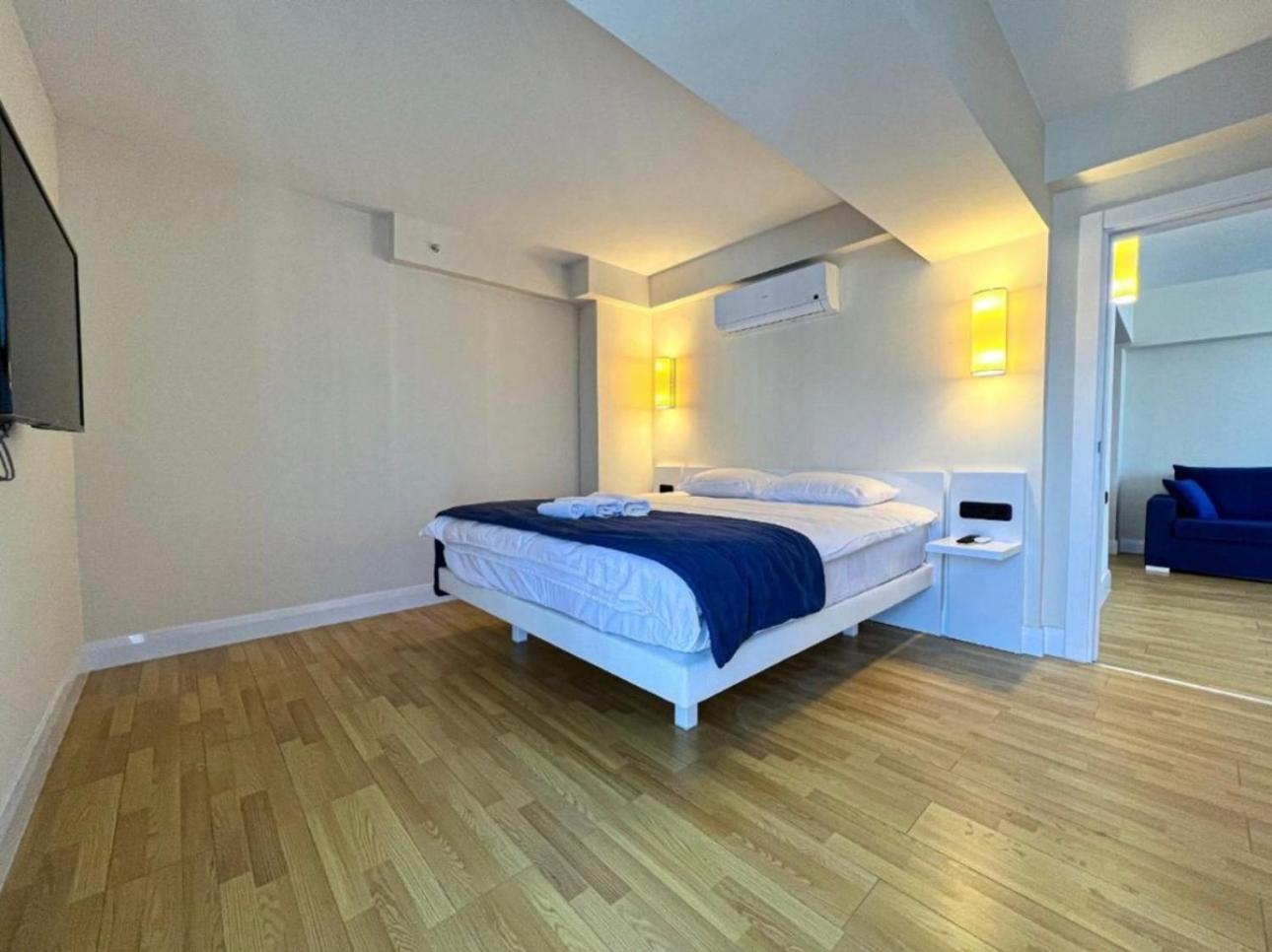 Orbi City Apartment With Sea View Батуми Екстериор снимка