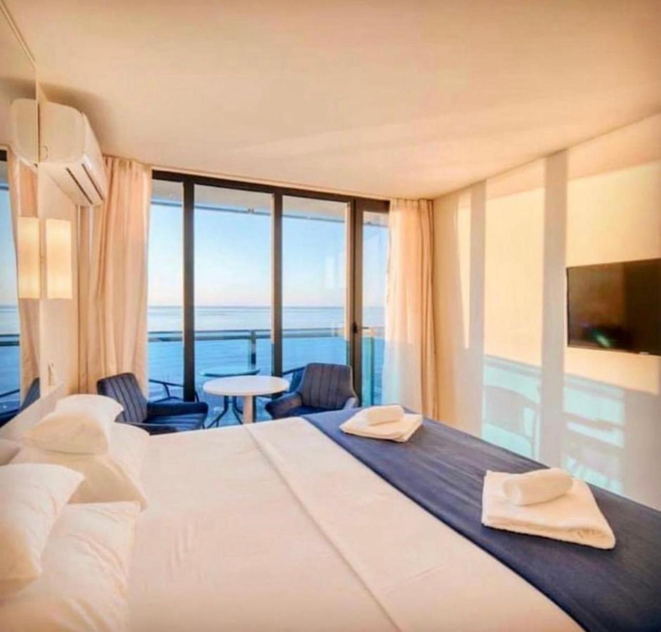 Orbi City Apartment With Sea View Батуми Екстериор снимка