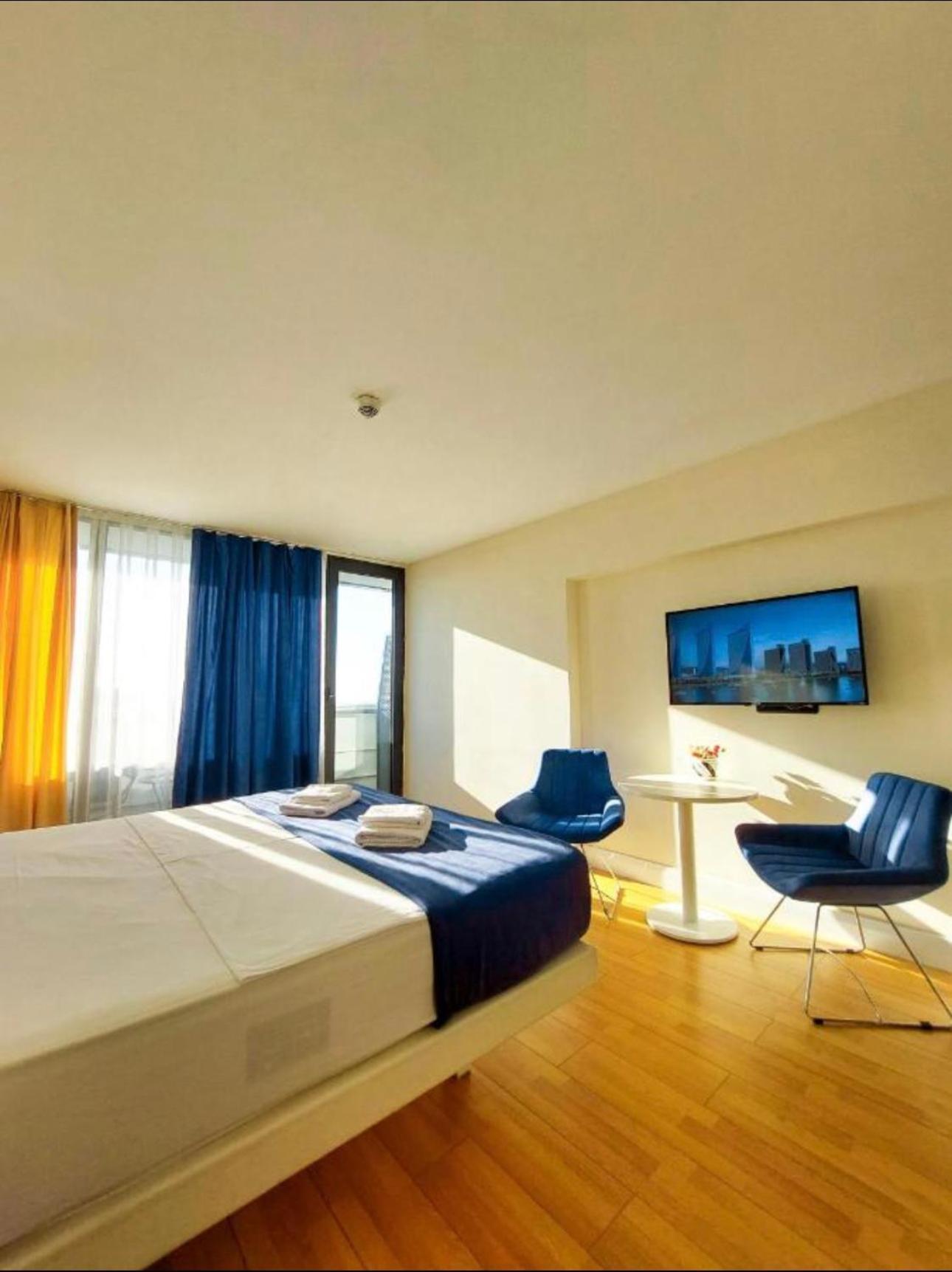 Orbi City Apartment With Sea View Батуми Екстериор снимка