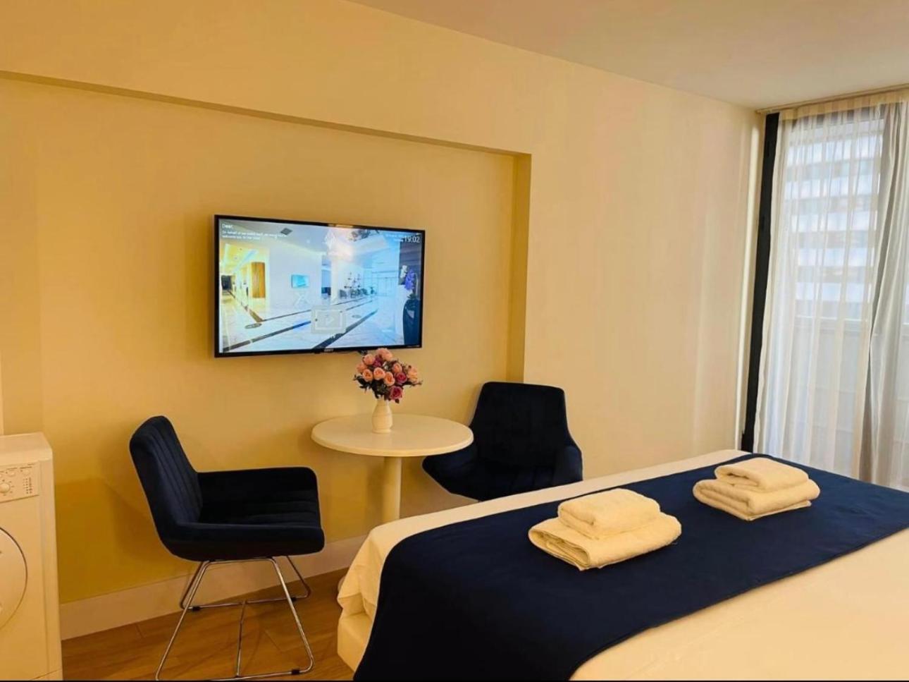 Orbi City Apartment With Sea View Батуми Екстериор снимка