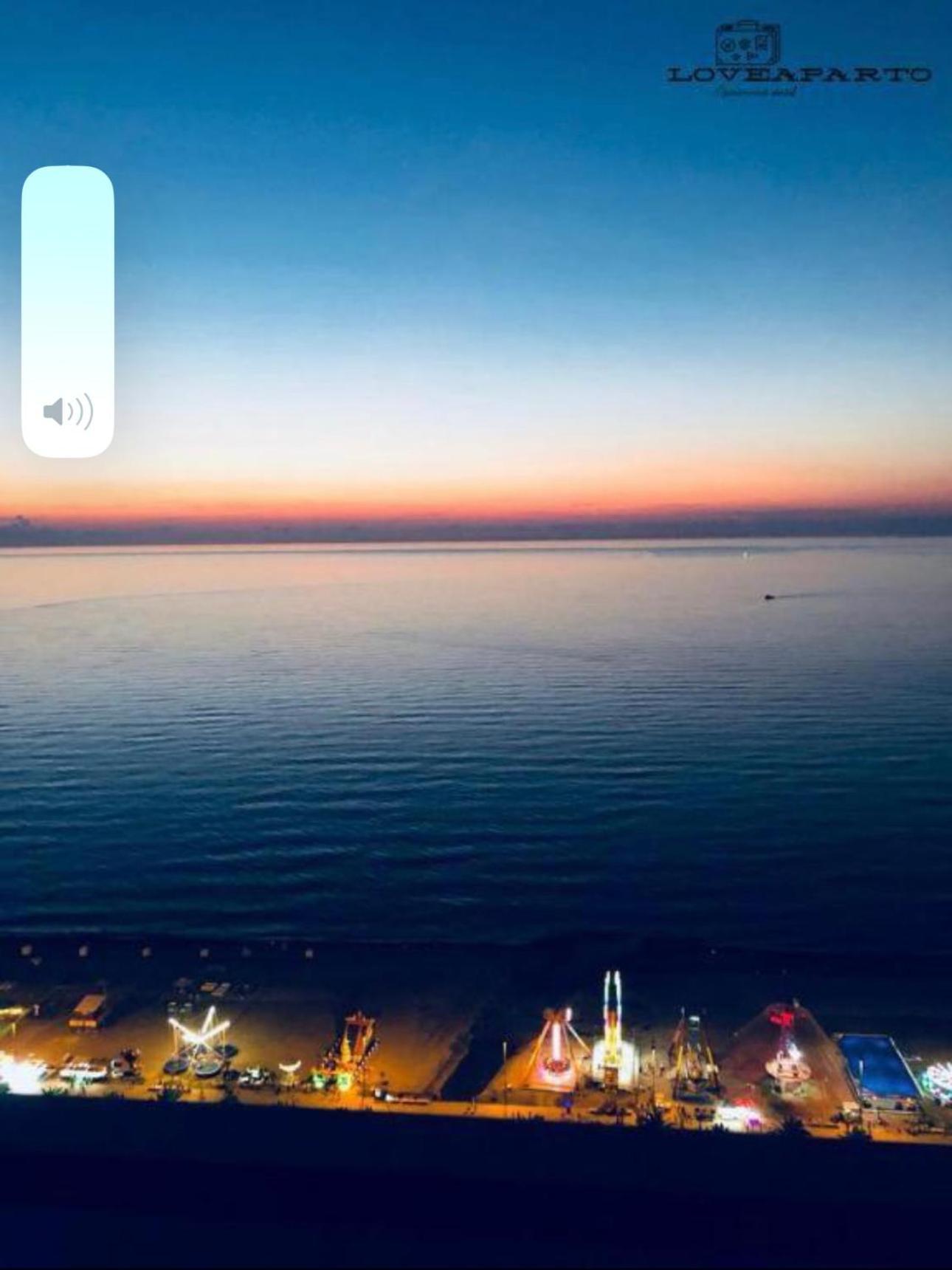Orbi City Apartment With Sea View Батуми Екстериор снимка
