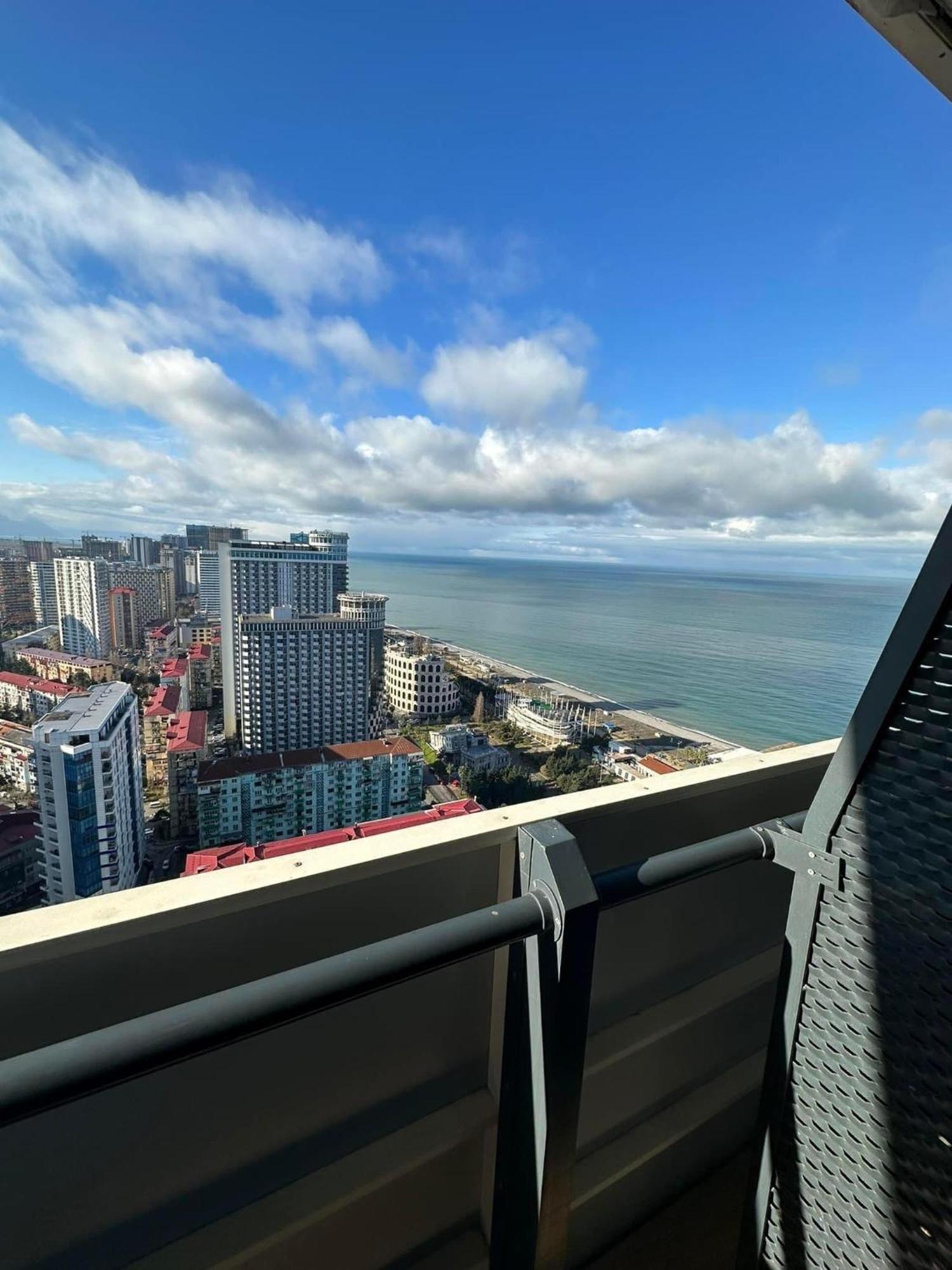 Orbi City Apartment With Sea View Батуми Екстериор снимка