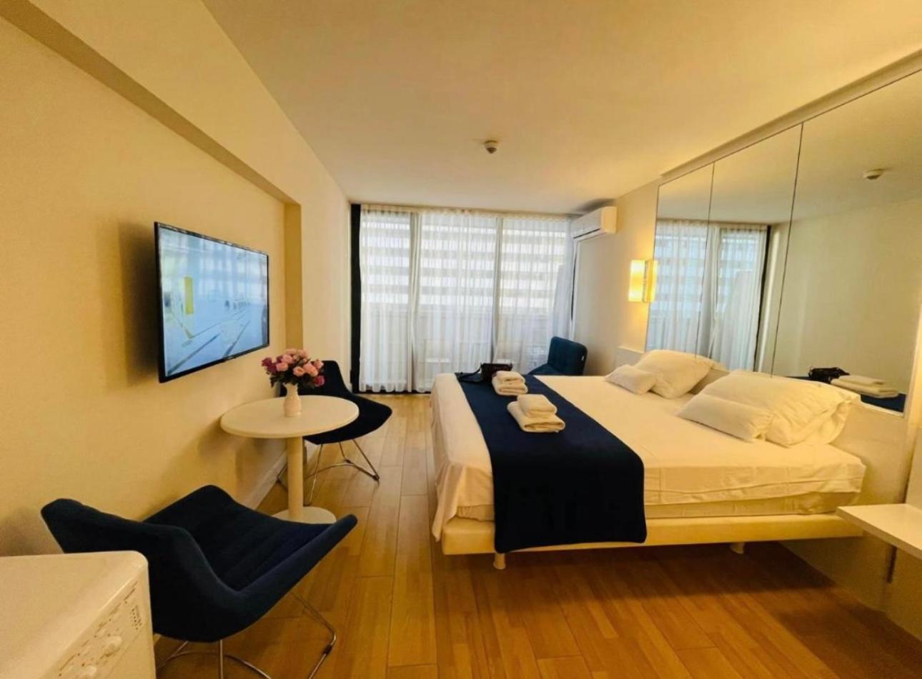 Orbi City Apartment With Sea View Батуми Екстериор снимка