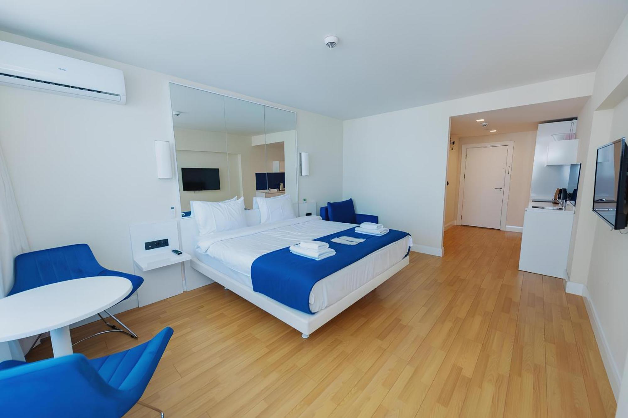 Orbi City Apartment With Sea View Батуми Екстериор снимка